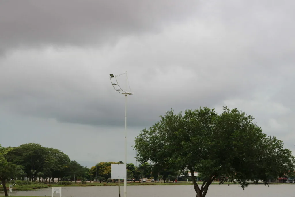 Frente fria traz chuva e temperaturas de 18°C a 24°C em Três Lagoas