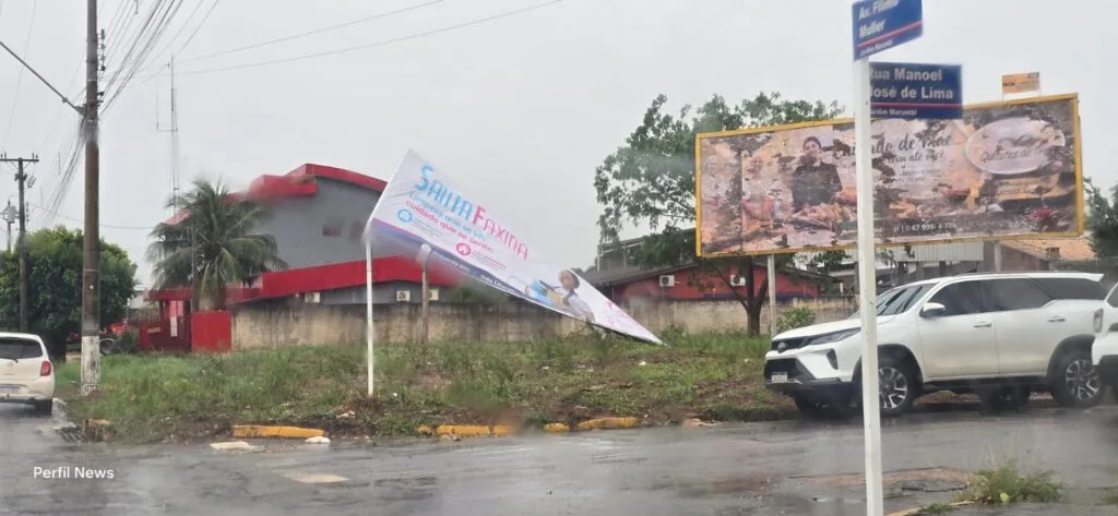 Chuva e ventania provocam estragos em Três Lagoas, derrubam árvores e deixam Defesa Civil em alerta
