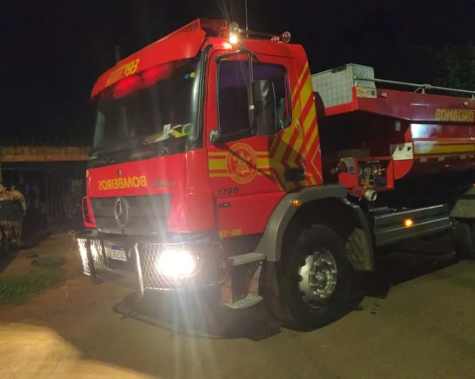 Incêndio atinge residência e mobiliza bombeiros em Três Lagoas
