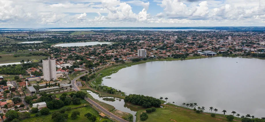 Previsão em Três Lagoas indica chuva, raios e ventos fortes