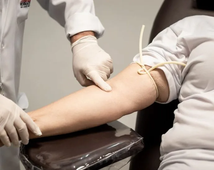 Estudo com 100 mil pacientes reavalia jejum para exame de sangue