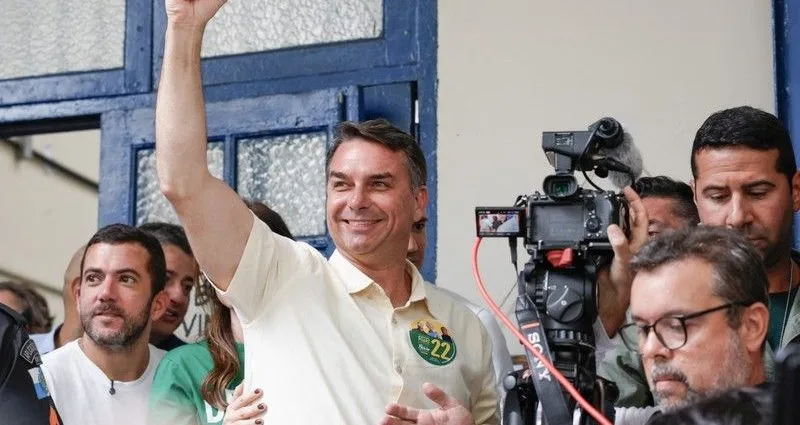 Flávio Bolsonaro lidera votação presidencial em Três Lagoas