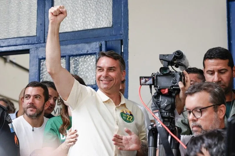 Flávio Bolsonaro lidera votação presidencial em Três Lagoas