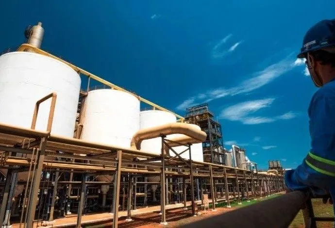 Etanol brasileiro pode abastecer navios e alcançar 20 bilhões de litros até 2030