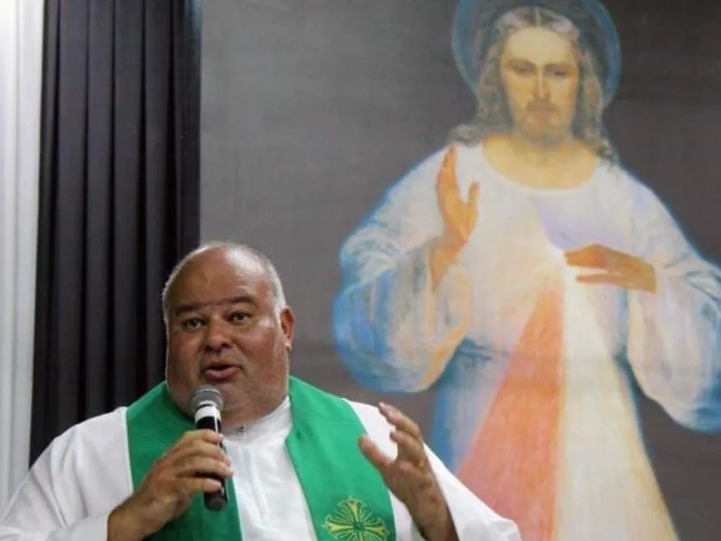 Padre Rogério Fernandes recebe alta e retorna a Três Lagoas