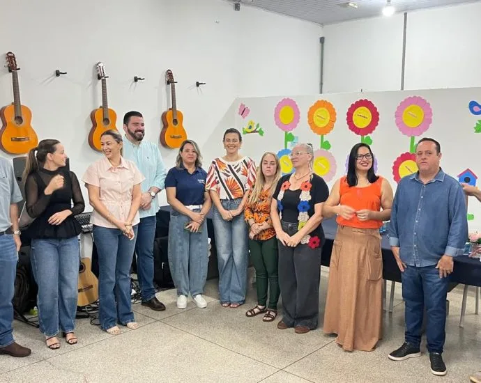 Centro Tia Nega reúne 229 idosos em homenagem em Três Lagoas