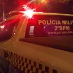 Homem é baleado três vezes em frente a adega em Três Lagoas